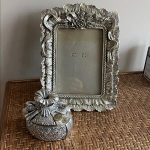 Vintage Berger Italian Silver Metal Look Hinged  Floral Bow Trinket Dresser Box